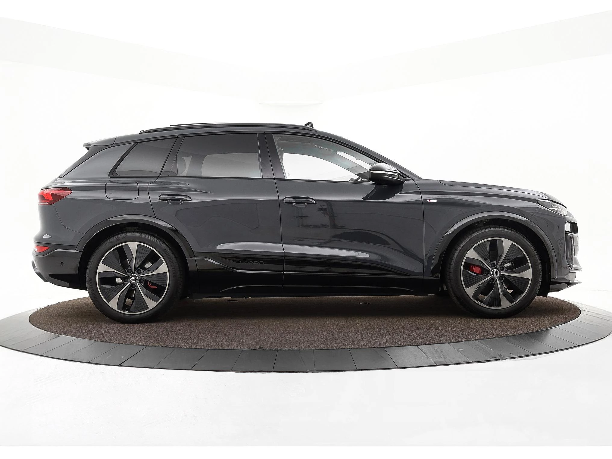 Hoofdafbeelding Audi Q6 e-tron