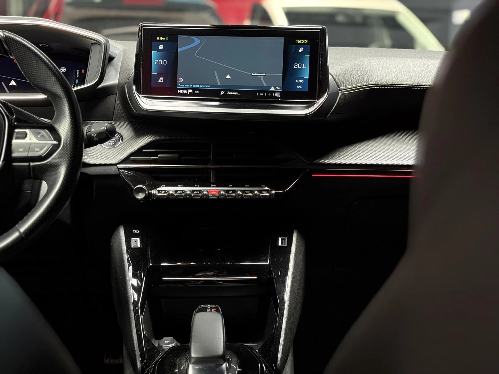 Hoofdafbeelding Peugeot e-2008