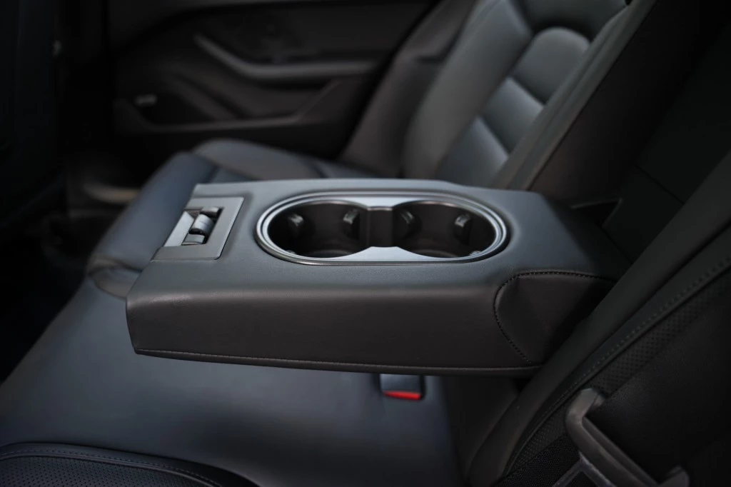 Hoofdafbeelding Porsche Taycan