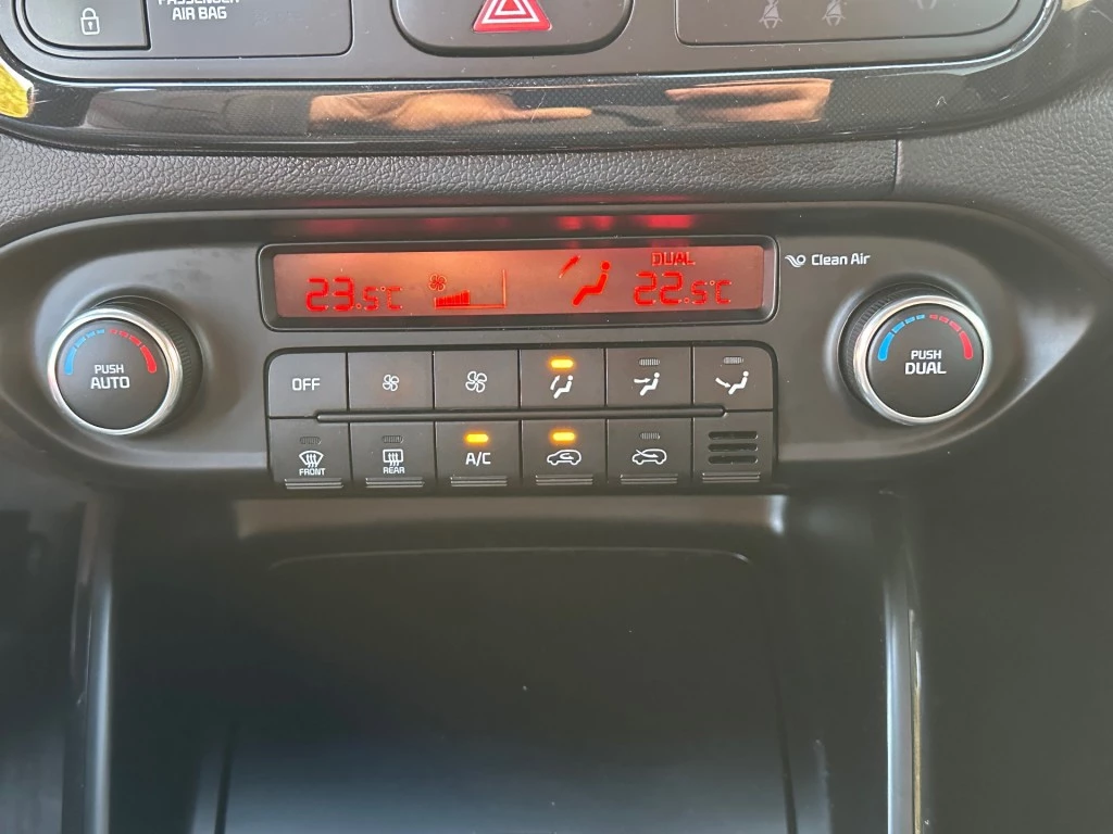 Hoofdafbeelding Kia Carens