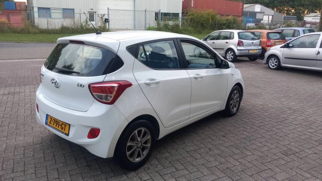 Hoofdafbeelding Hyundai i10