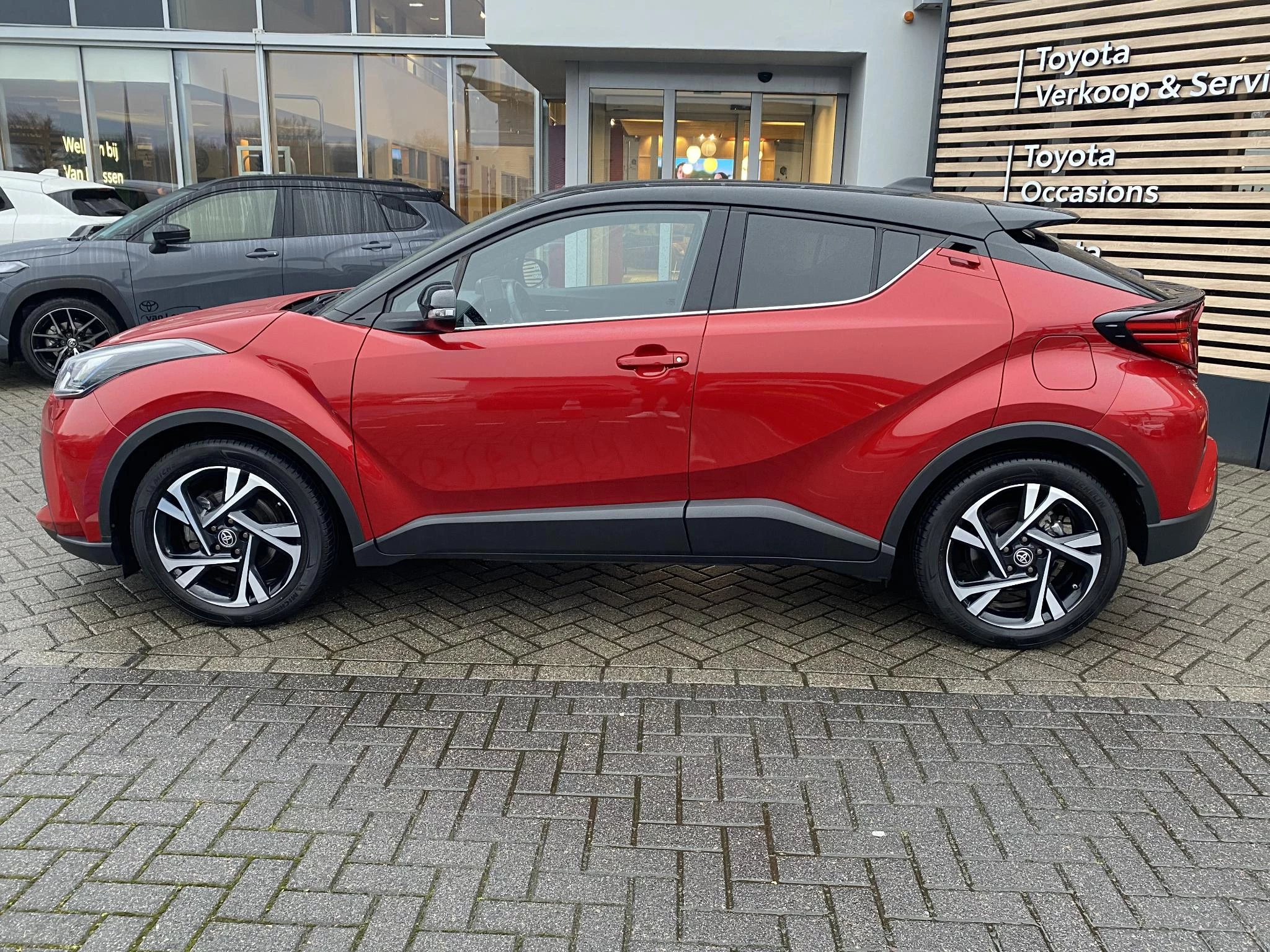 Hoofdafbeelding Toyota C-HR