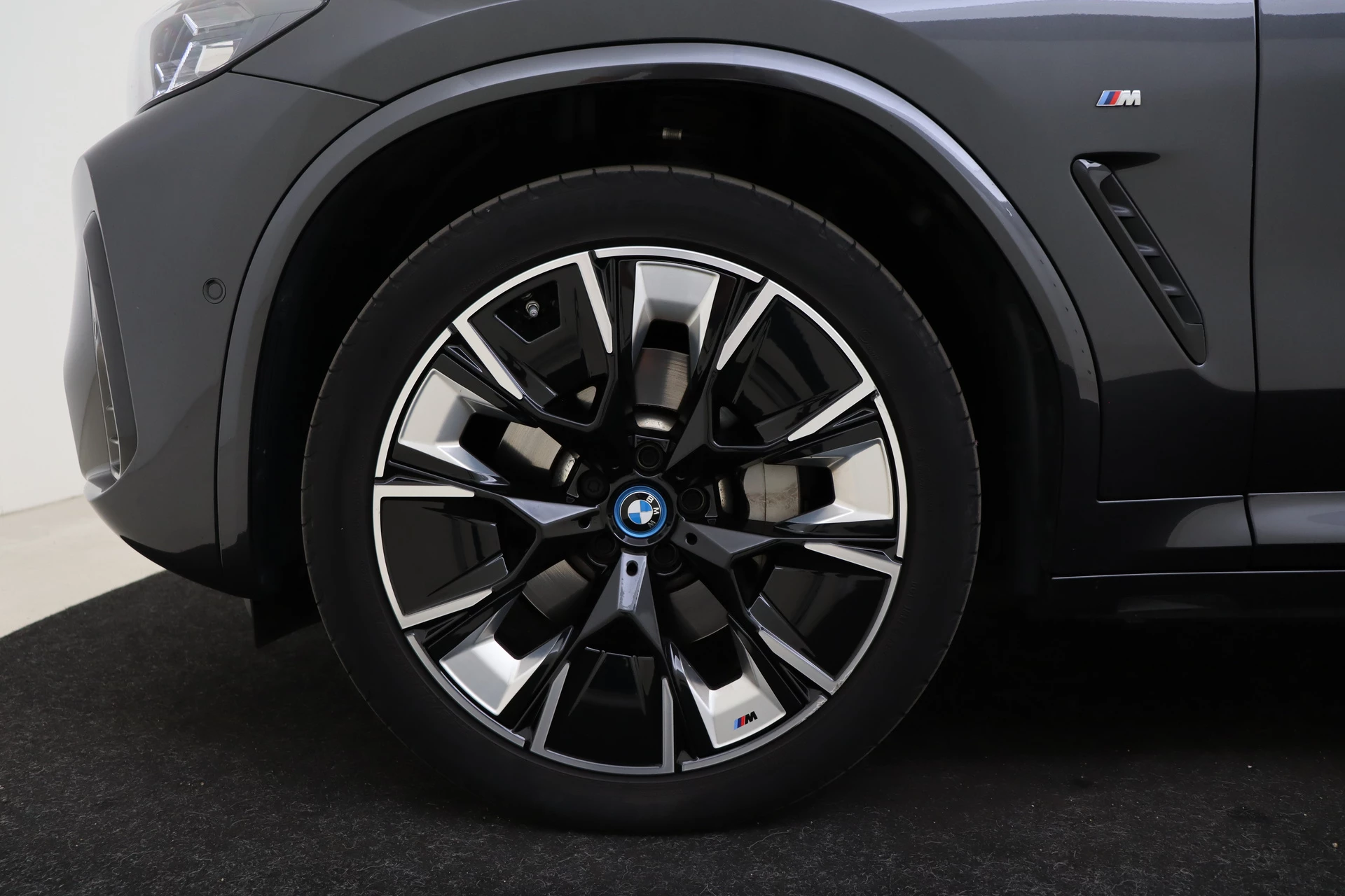 Hoofdafbeelding BMW iX3