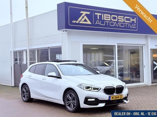 BMW 1-serie 118i Sport-Line AUT. Pano Leder Head-up Keyless