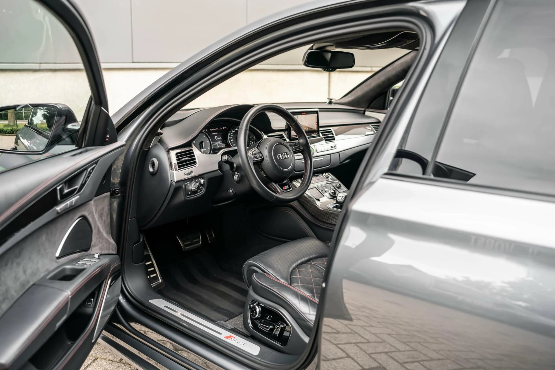 Hoofdafbeelding Audi S8