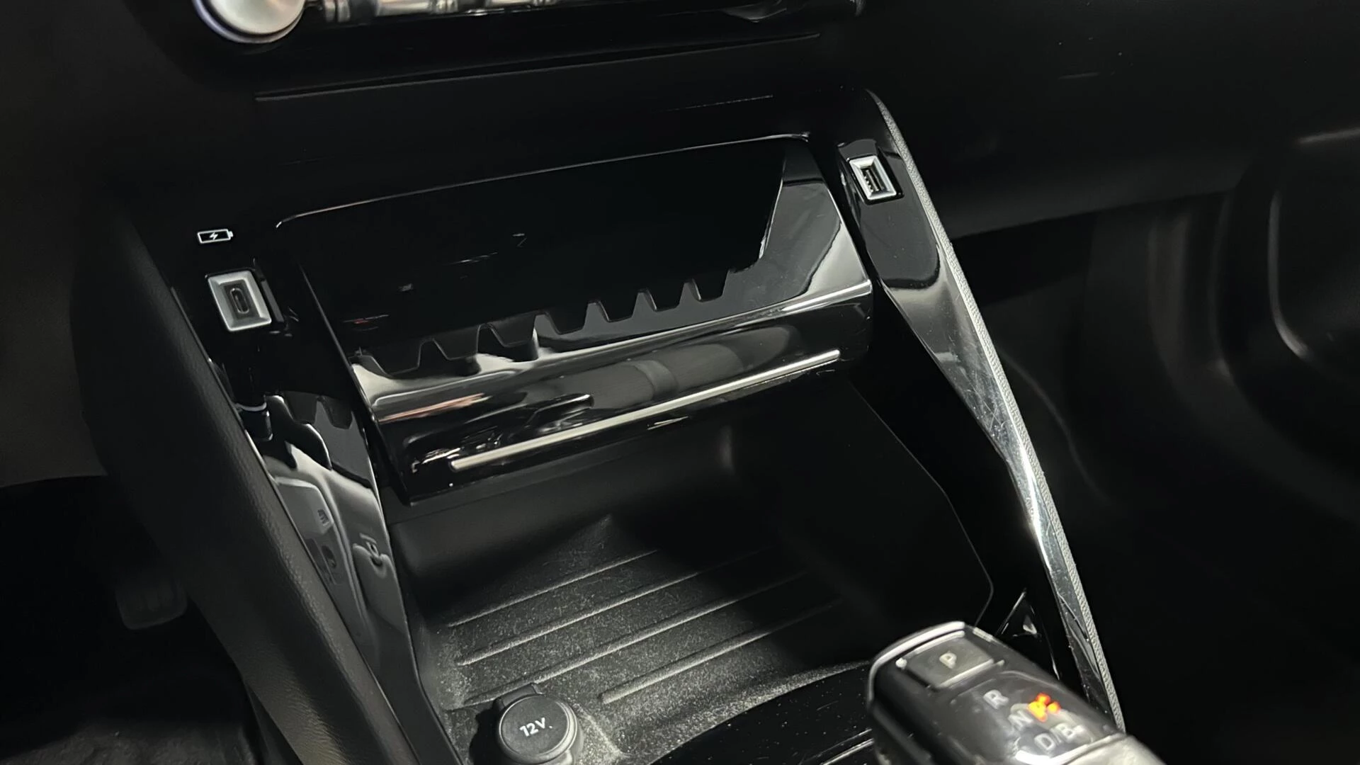 Hoofdafbeelding Peugeot e-2008