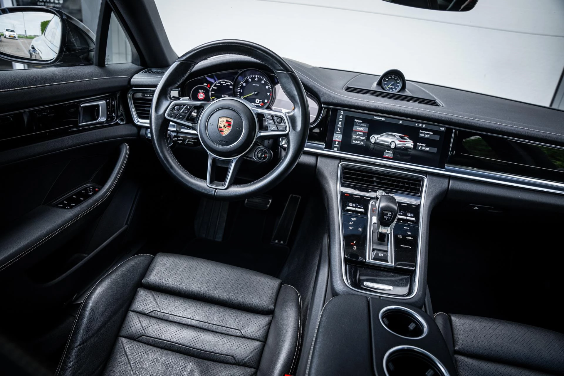 Hoofdafbeelding Porsche Panamera