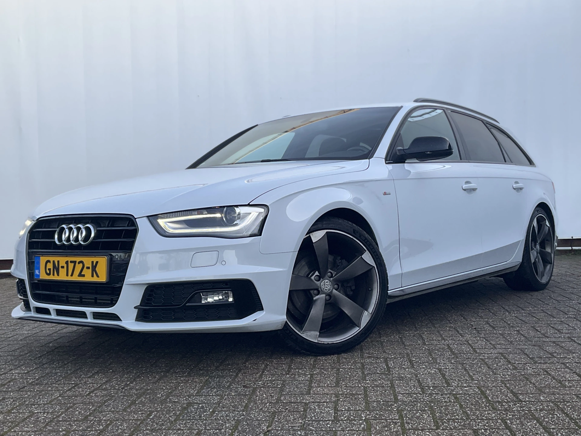 Hoofdafbeelding Audi A4