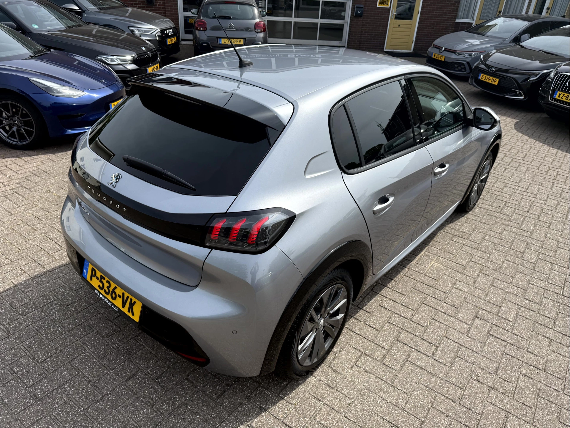 Hoofdafbeelding Peugeot e-208