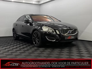 Volvo S60 2.0T Intro Edition Leder, Parkeersensoren, Keyless start, Memory stoelen, Clima, Cruise control, Stoelverwarming