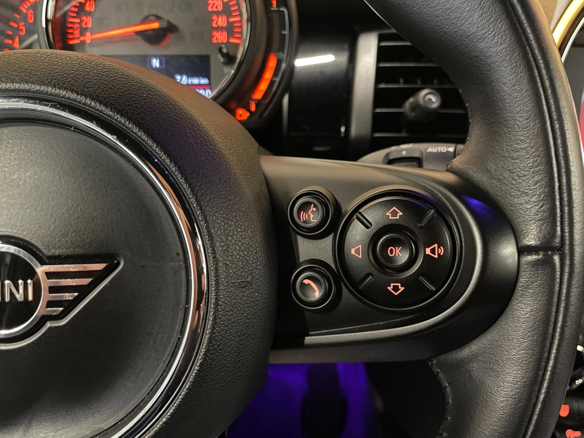 Hoofdafbeelding MINI One