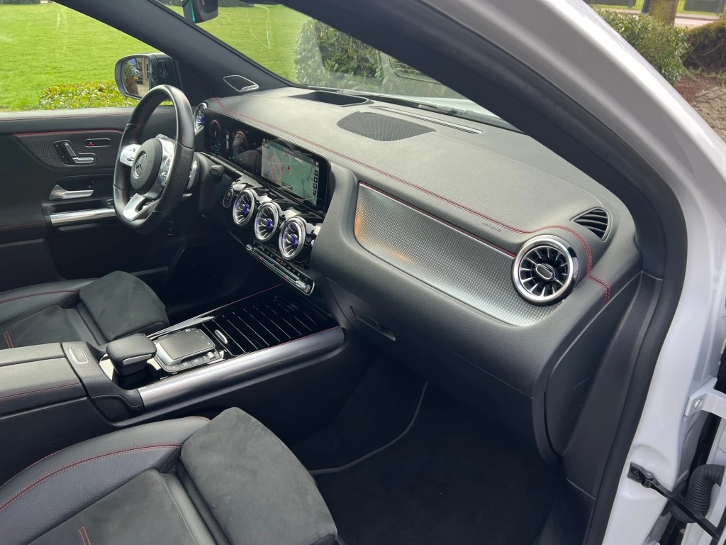 Hoofdafbeelding Mercedes-Benz EQA