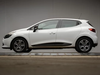 Renault Clio 0.9 TCe ECO Night&Day Sport (NAVI,AIRCO,CRUISE,GETINT,LED,KEYLESS,SPORTSTOELEN,LM VELGEN,NIEUWE APK,NETTE STAAT)