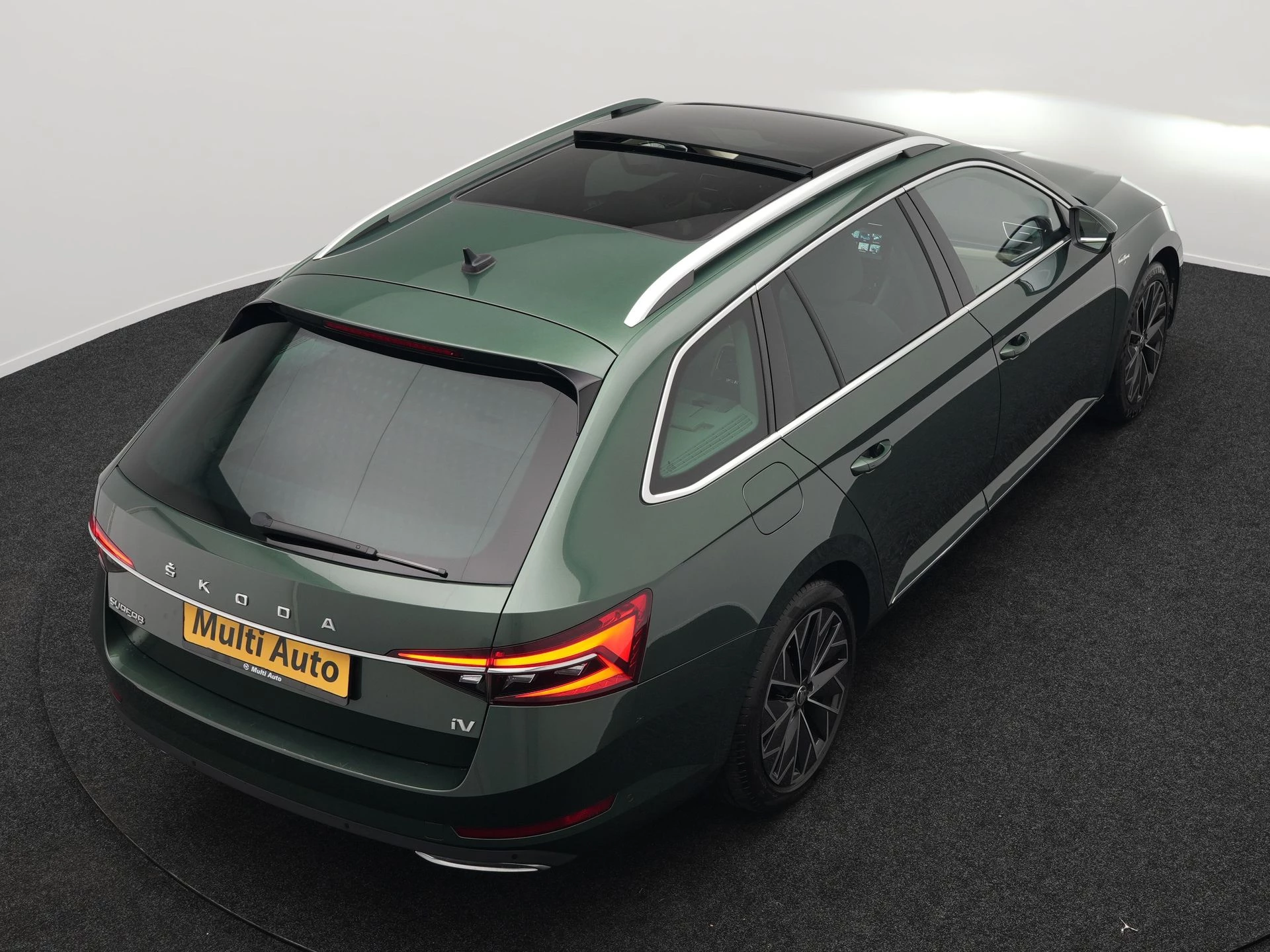 Hoofdafbeelding Škoda Superb