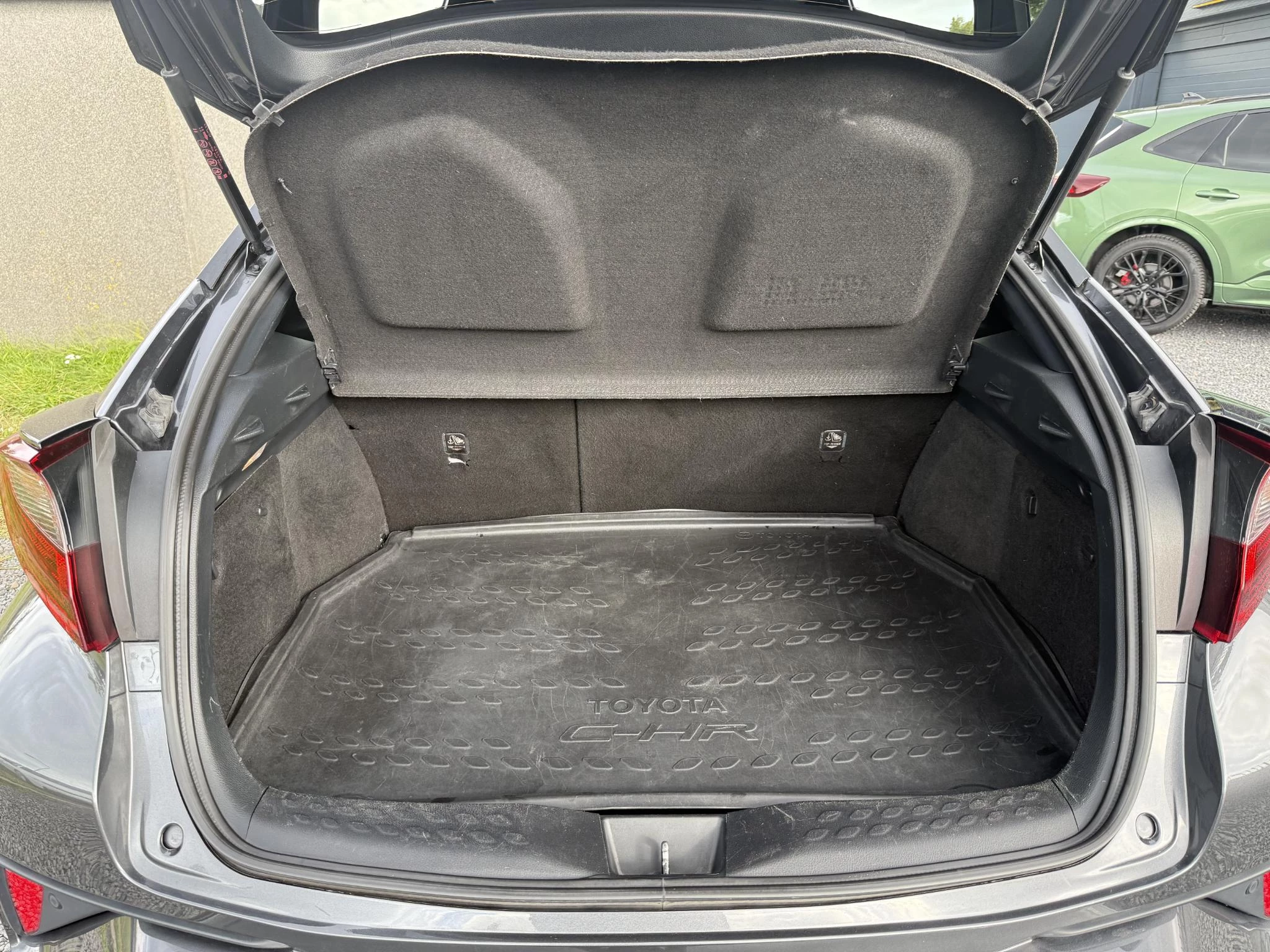 Hoofdafbeelding Toyota C-HR
