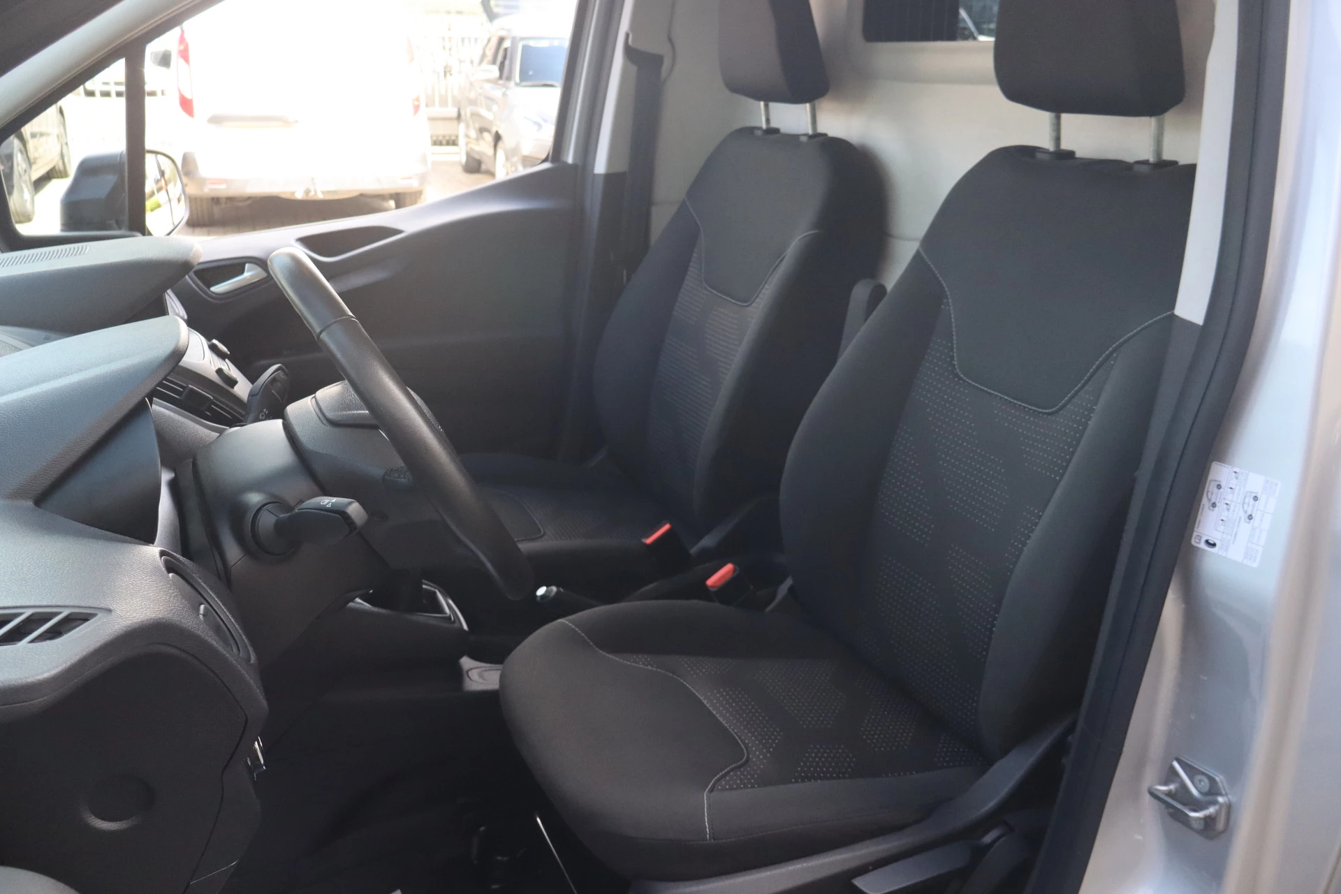Hoofdafbeelding Ford Transit Courier