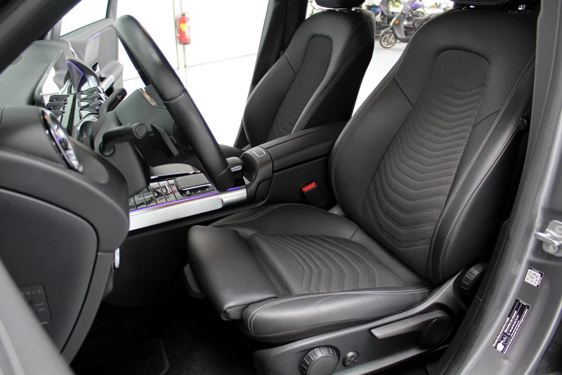 Hoofdafbeelding Mercedes-Benz EQB