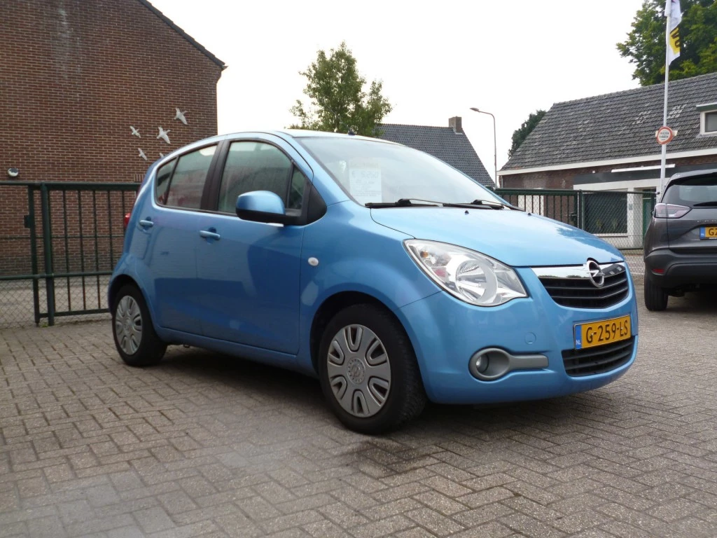 Hoofdafbeelding Opel Agila