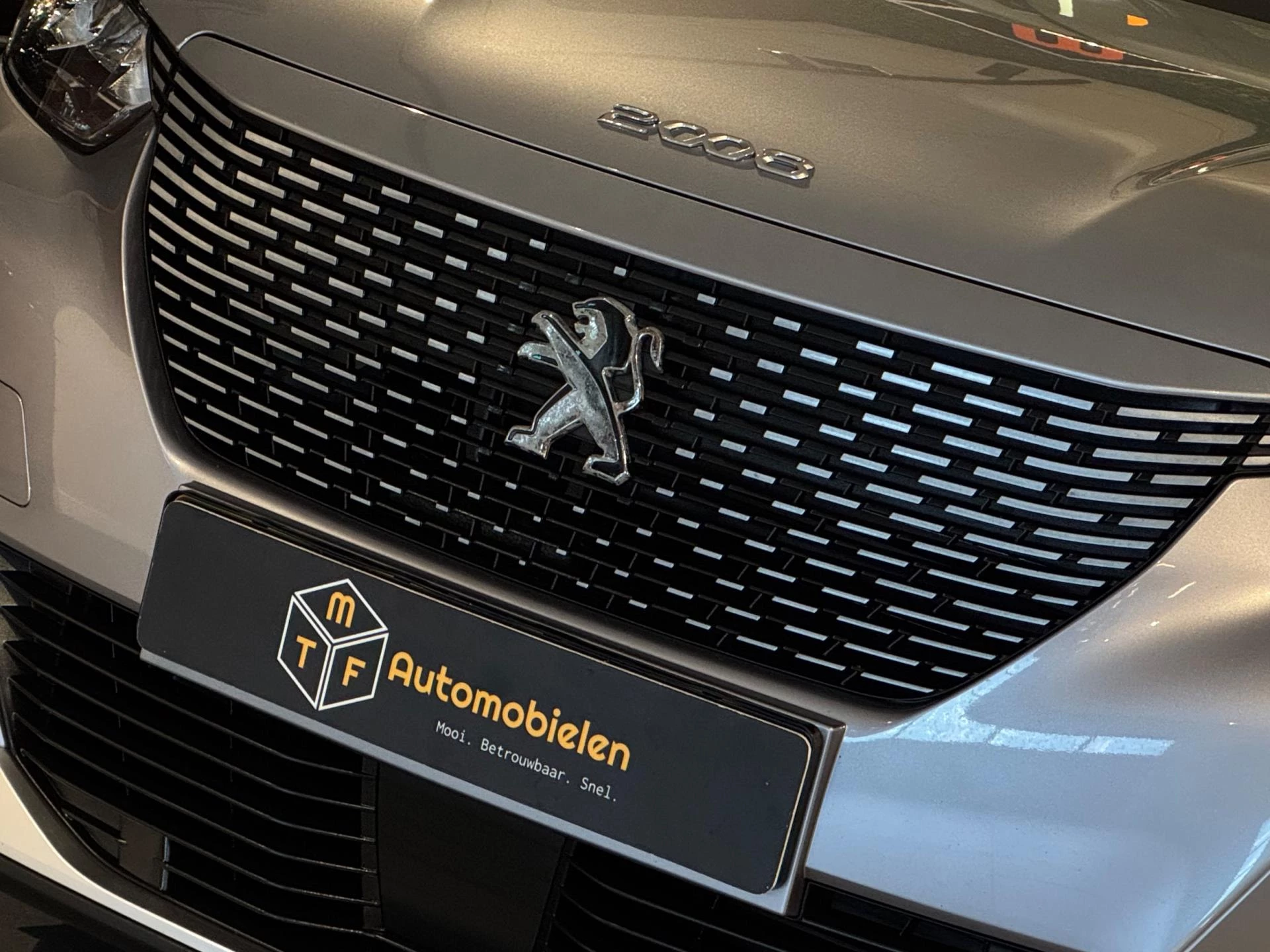 Hoofdafbeelding Peugeot e-2008