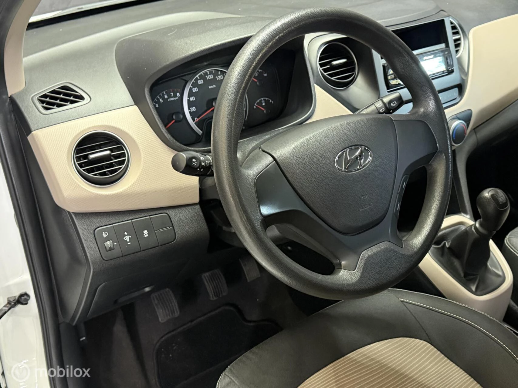 Hoofdafbeelding Hyundai i10