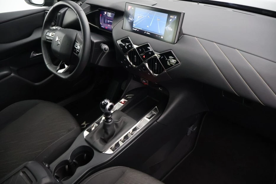 Hoofdafbeelding DS DS 3
