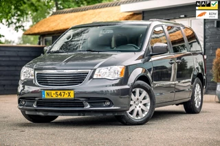 Chrysler Town & Country 3.6 V6 (Leder / Climate / Cruise / Camera / Navigatie / 7 Persoons)
