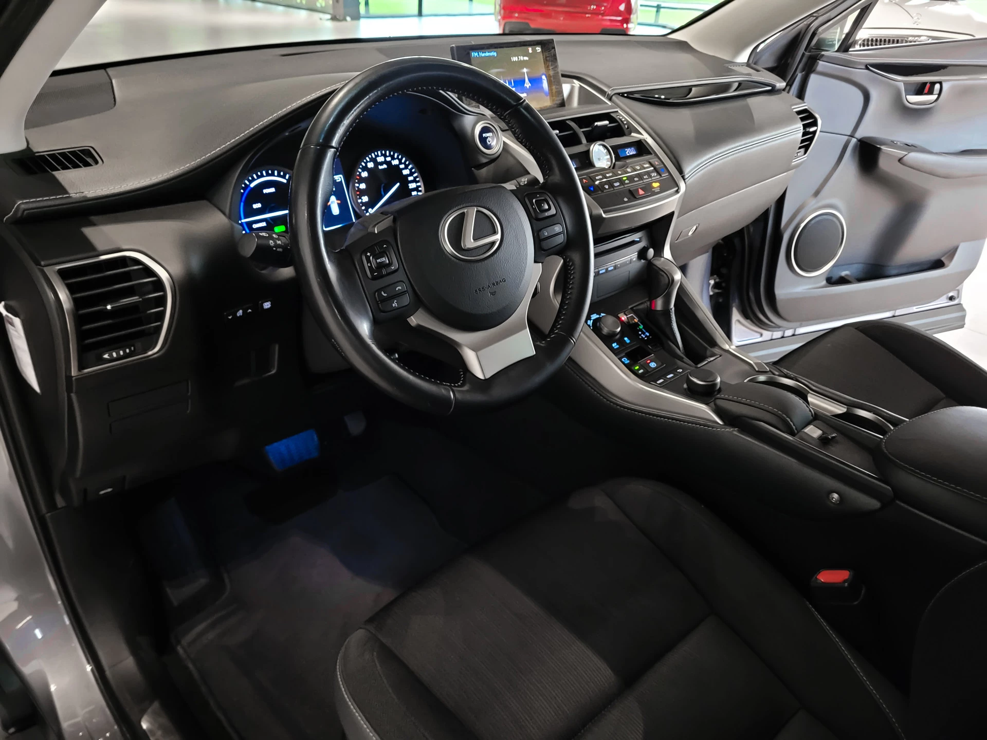 Hoofdafbeelding Lexus NX