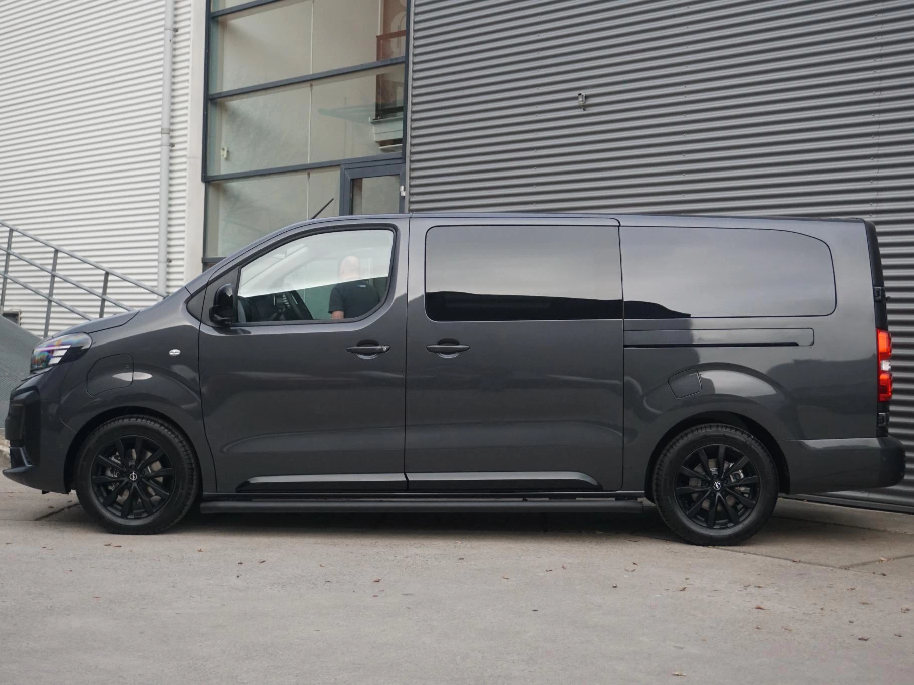 Hoofdafbeelding Opel Vivaro-e