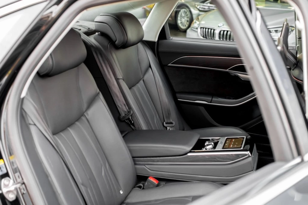 Hoofdafbeelding Audi A8