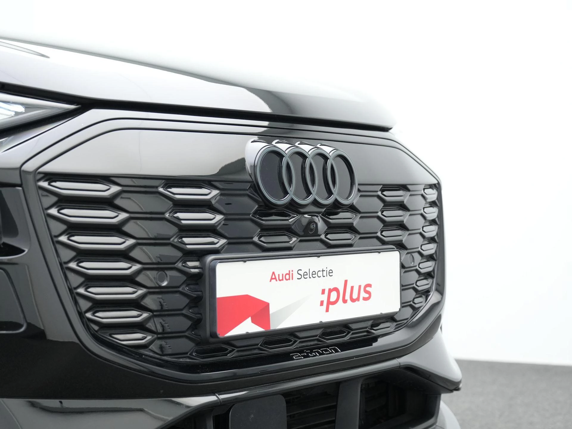 Hoofdafbeelding Audi SQ6 e-tron