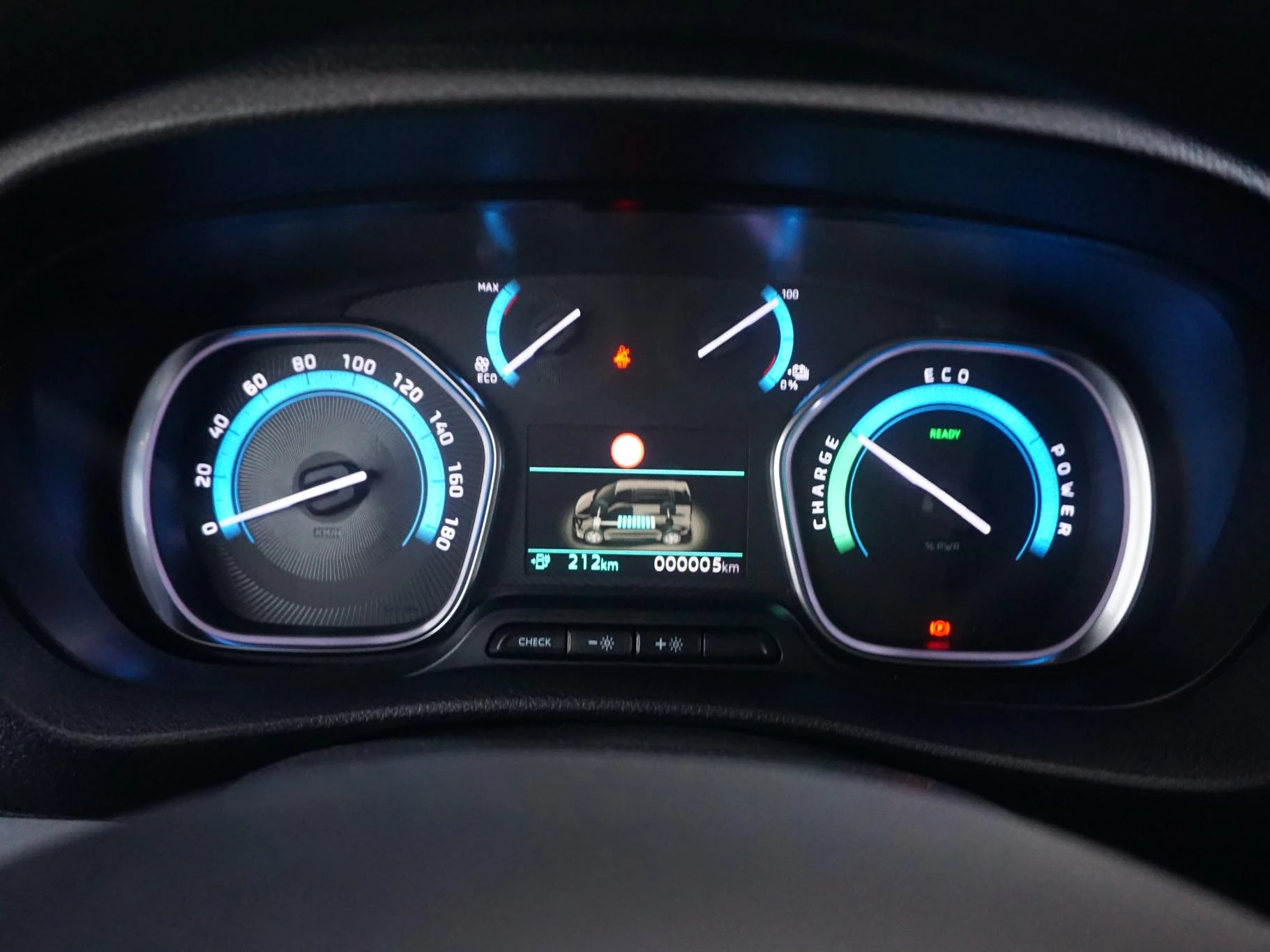 Hoofdafbeelding Peugeot e-Expert