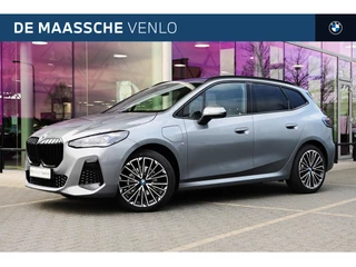 BMW 2 Serie Active Tourer 225e xDrive High Executive M Sport Automaat / Panoramadak / Trekhaak / Sportstoelen / Adaptieve LED / M Adaptief onderstel / Parking Assistant Plus / Head-Up