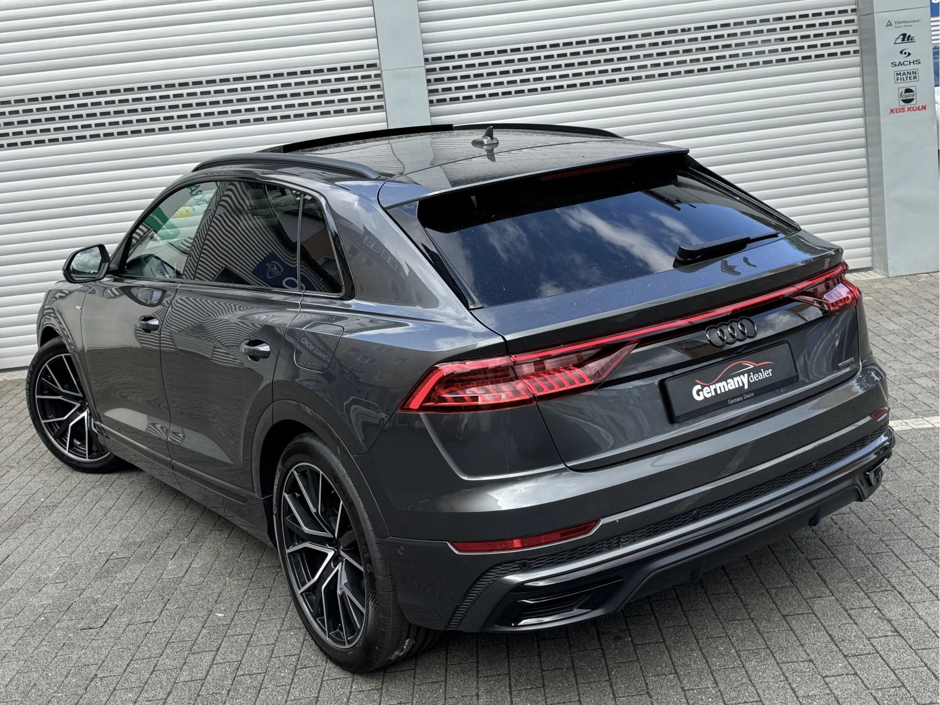 Hoofdafbeelding Audi Q8