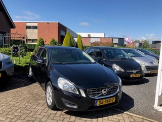 Volvo V60 1.6 T3 KINETIC