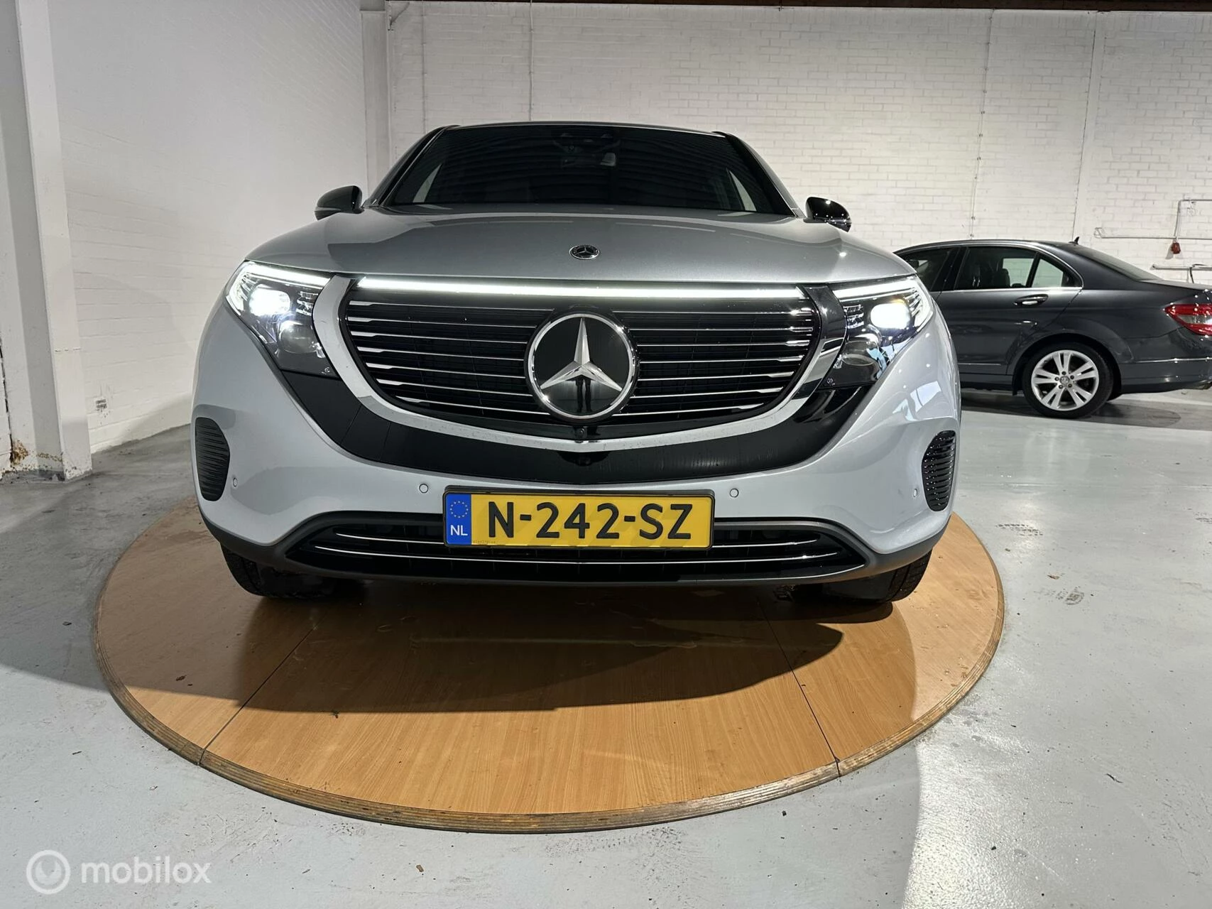 Hoofdafbeelding Mercedes-Benz EQC