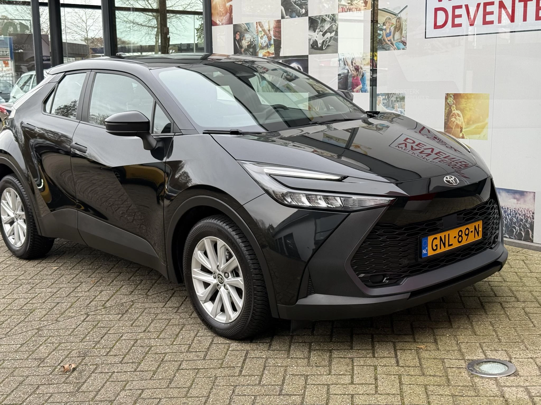 Hoofdafbeelding Toyota C-HR