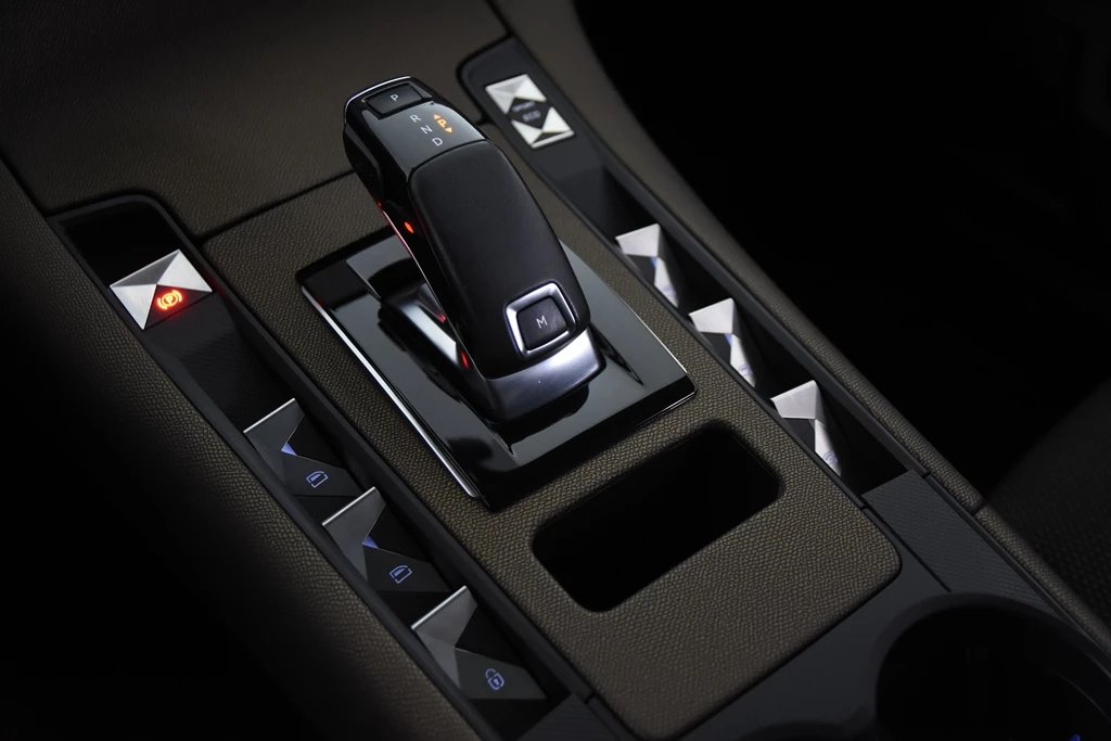 Hoofdafbeelding DS DS 7