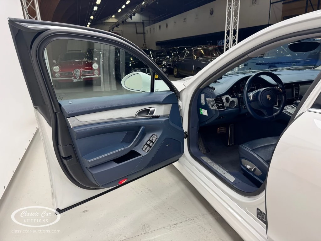 Hoofdafbeelding Porsche Panamera