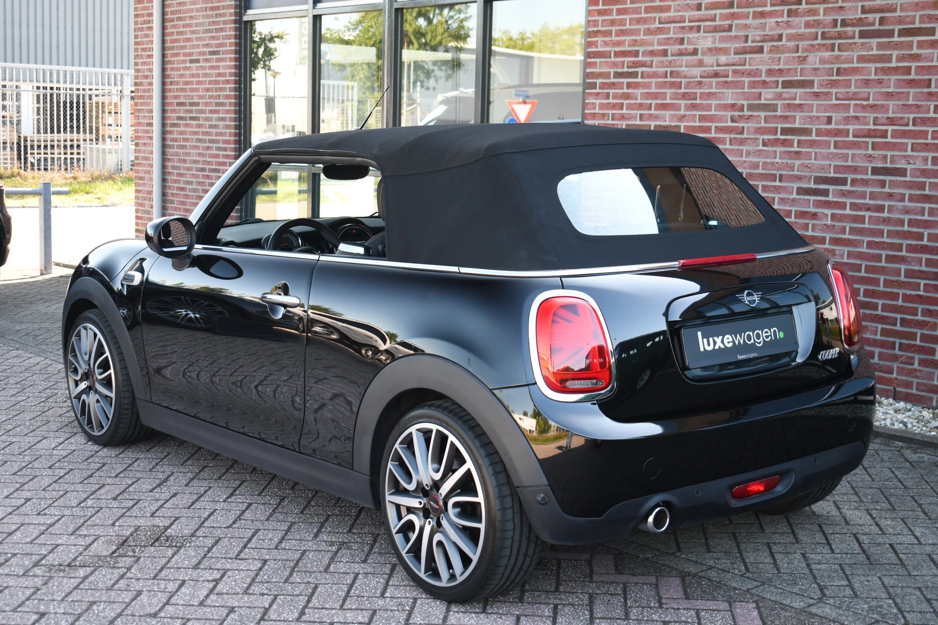 Hoofdafbeelding MINI Cooper Cabrio