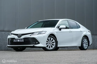 Hoofdafbeelding Toyota Camry Toyota Camry 2.5 Executive | Dealer onderhouden | Leder | uniek lage km stand | camera | automaat | Benzine | led |