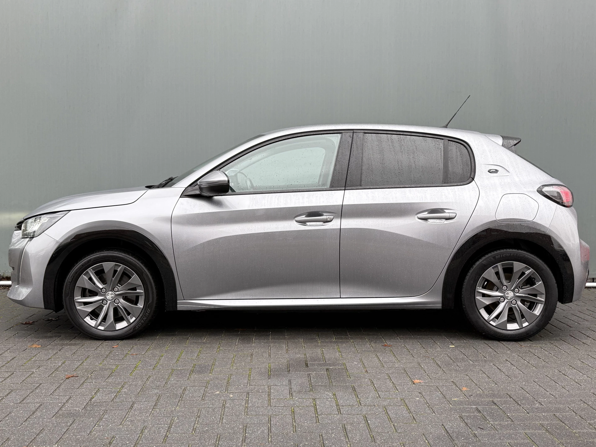 Hoofdafbeelding Peugeot e-208