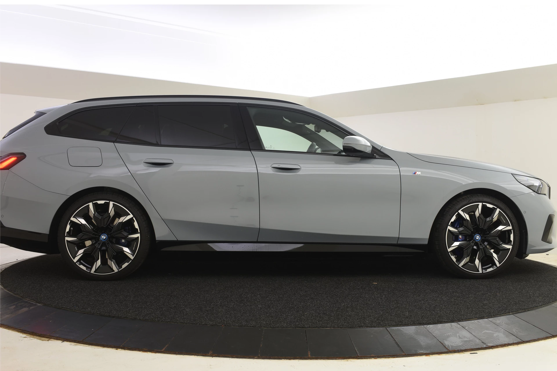 Hoofdafbeelding BMW i5