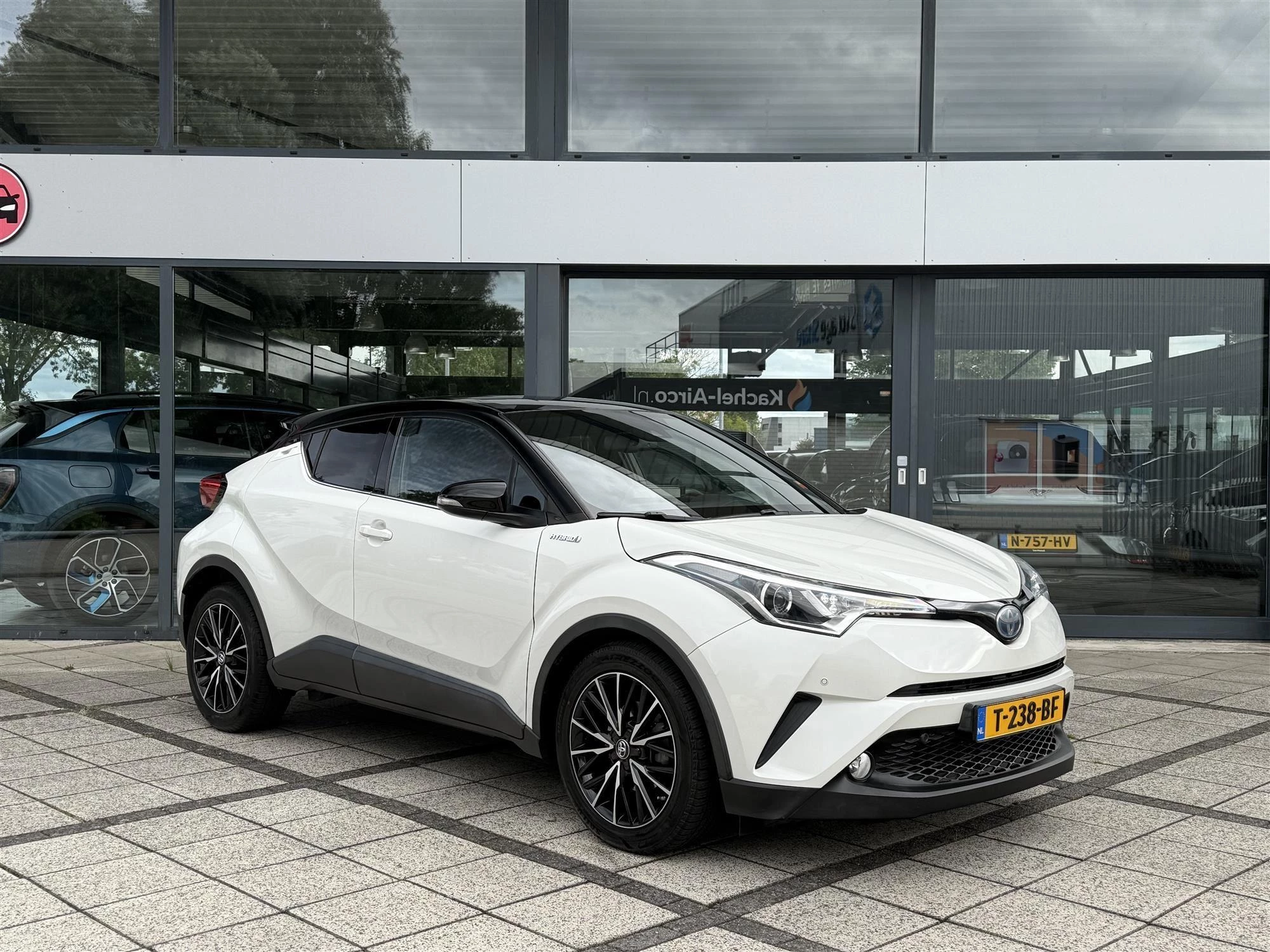 Hoofdafbeelding Toyota C-HR