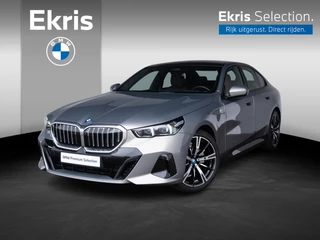 BMW 5 Serie Sedan 530e | M Sportpakket | Glazen Panoramadak | Stuur- en stoelverwarming | Trekhaak Elektrisch | Harman Kardon | Leder