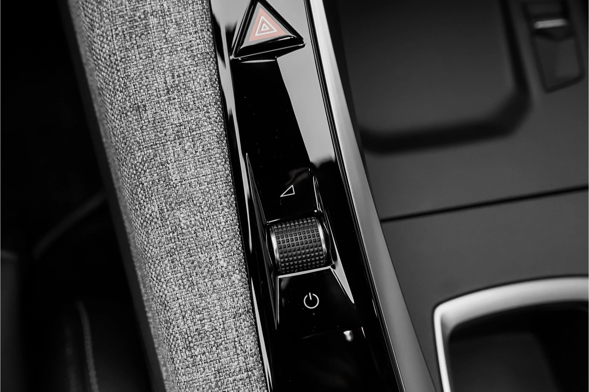 Hoofdafbeelding Peugeot e-3008