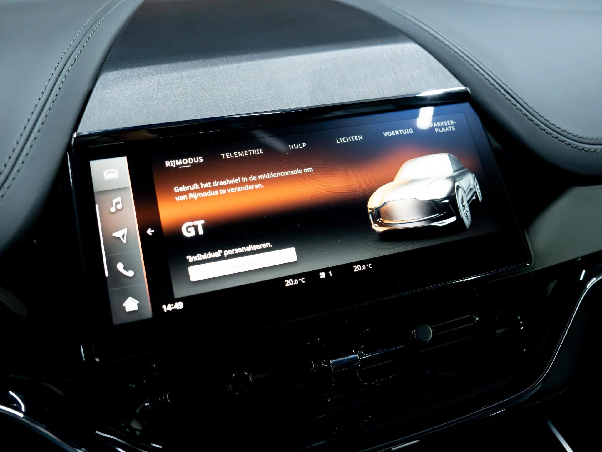 Hoofdafbeelding Aston Martin DBX
