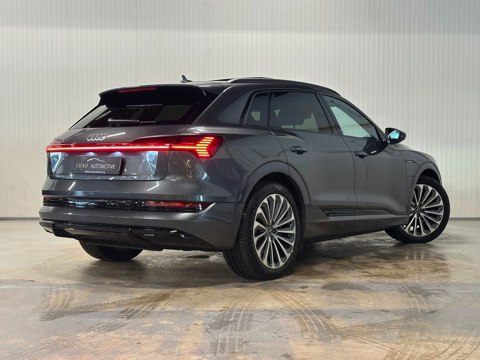 Hoofdafbeelding Audi e-tron