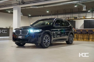 BMW X3 xDrive30e M Sport | Pano | Trekhaak | Individual | Head Up | 360 camera