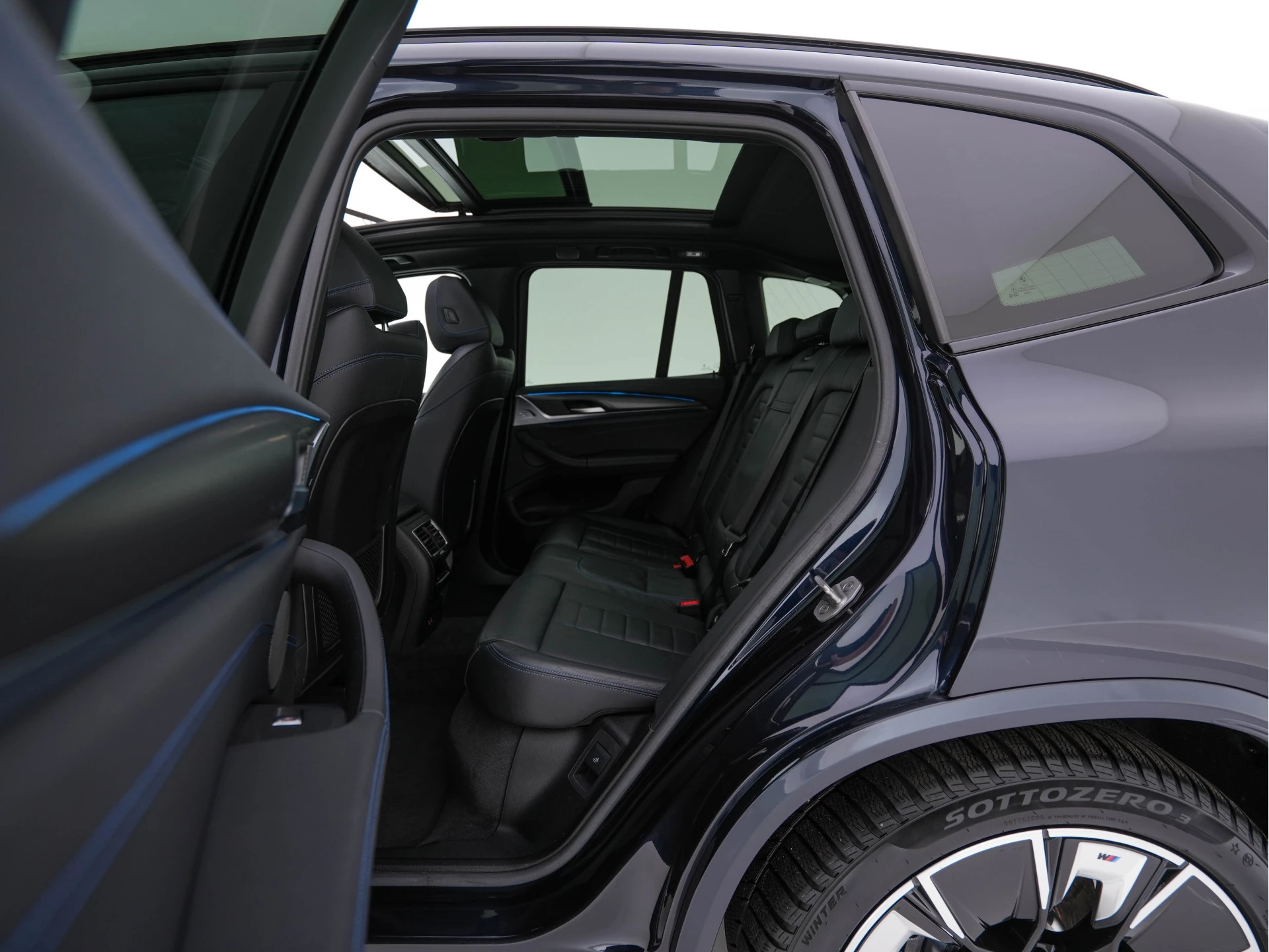 Hoofdafbeelding BMW iX3