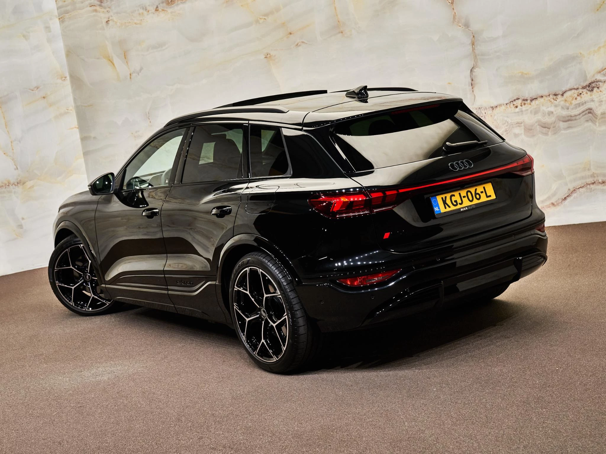 Hoofdafbeelding Audi SQ6 e-tron